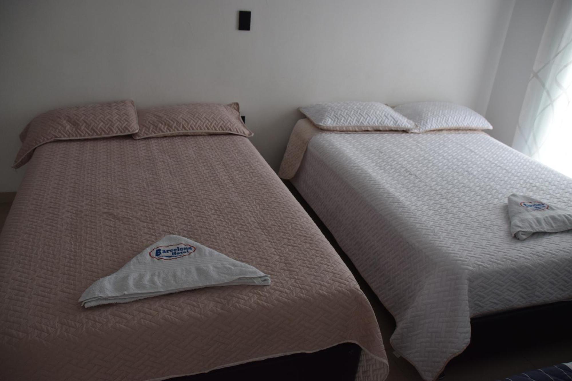 Hotel Barcelona Montería Esterno foto