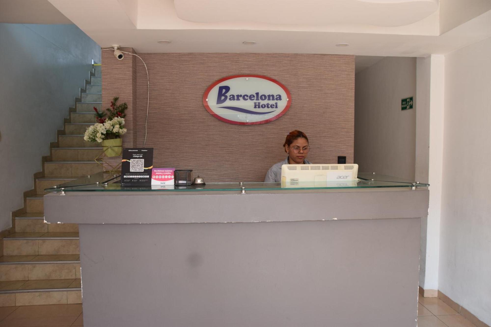 Hotel Barcelona Montería Esterno foto