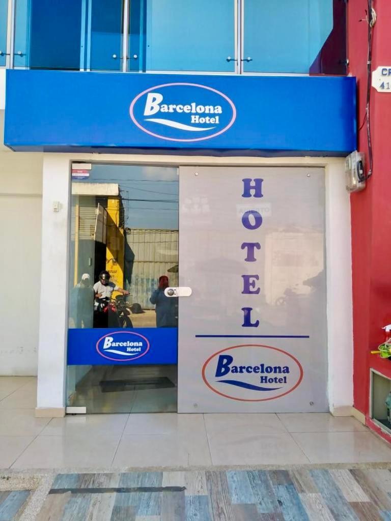 Hotel Barcelona Montería Esterno foto