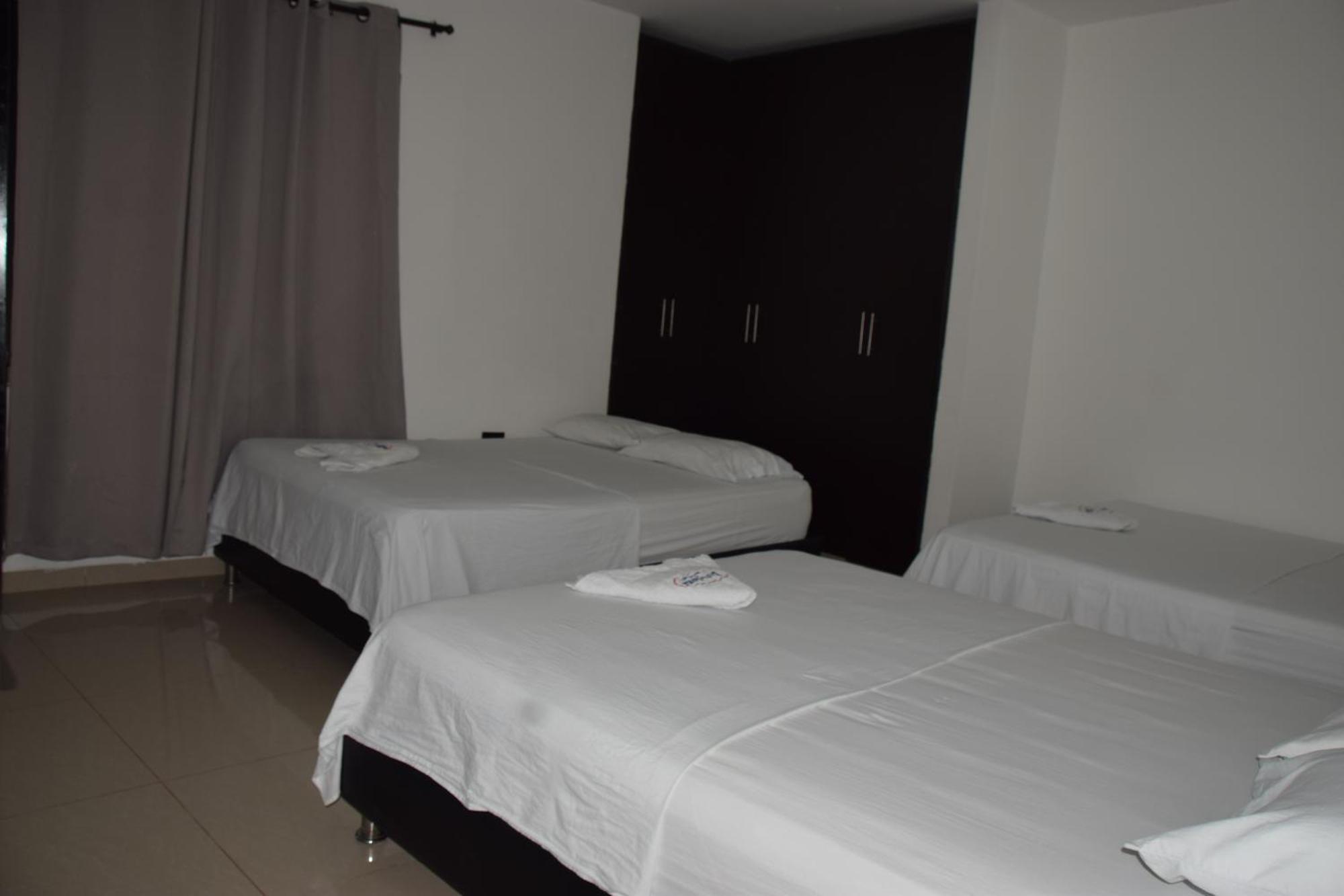 Hotel Barcelona Montería Esterno foto