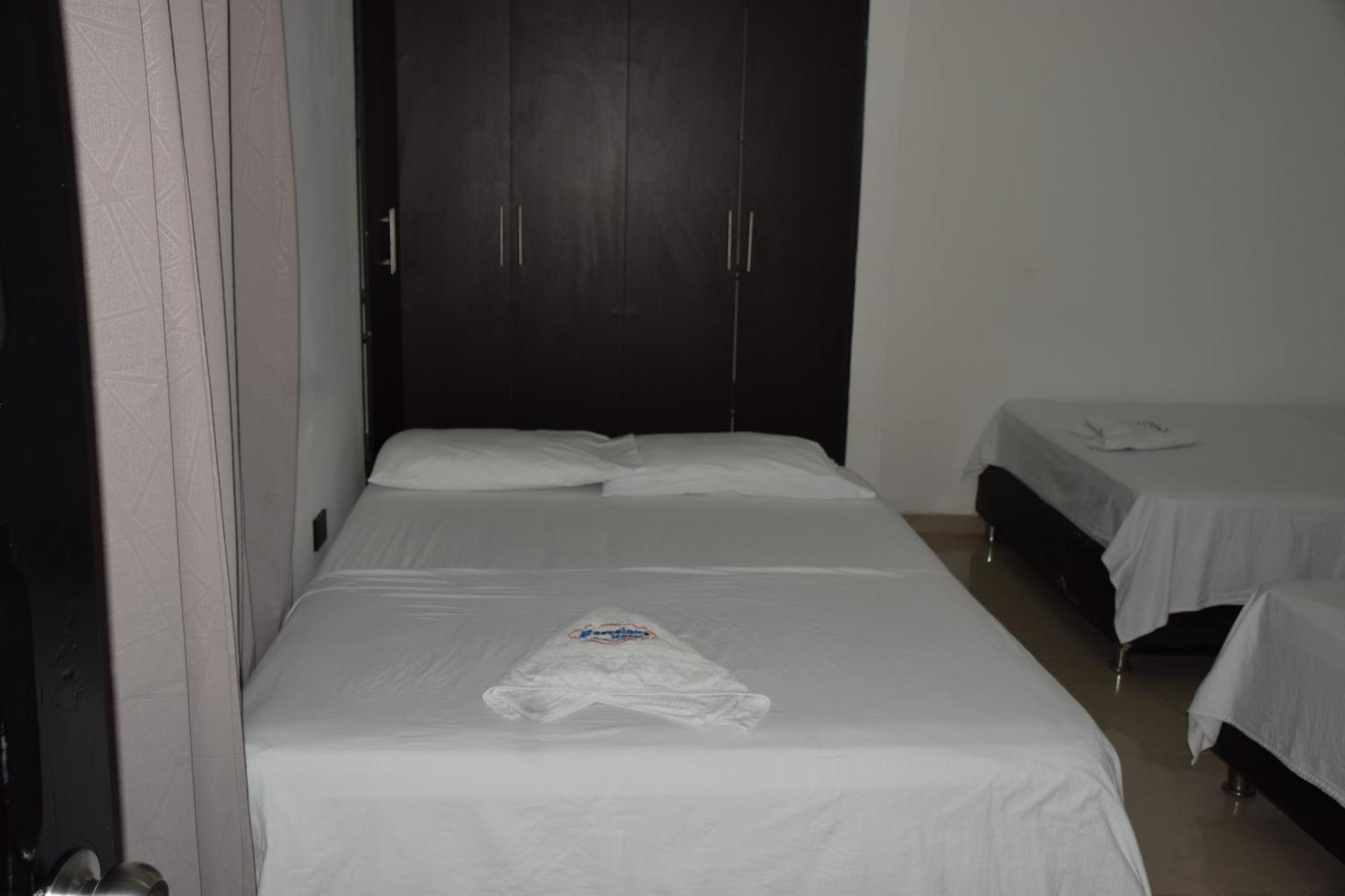 Hotel Barcelona Montería Esterno foto