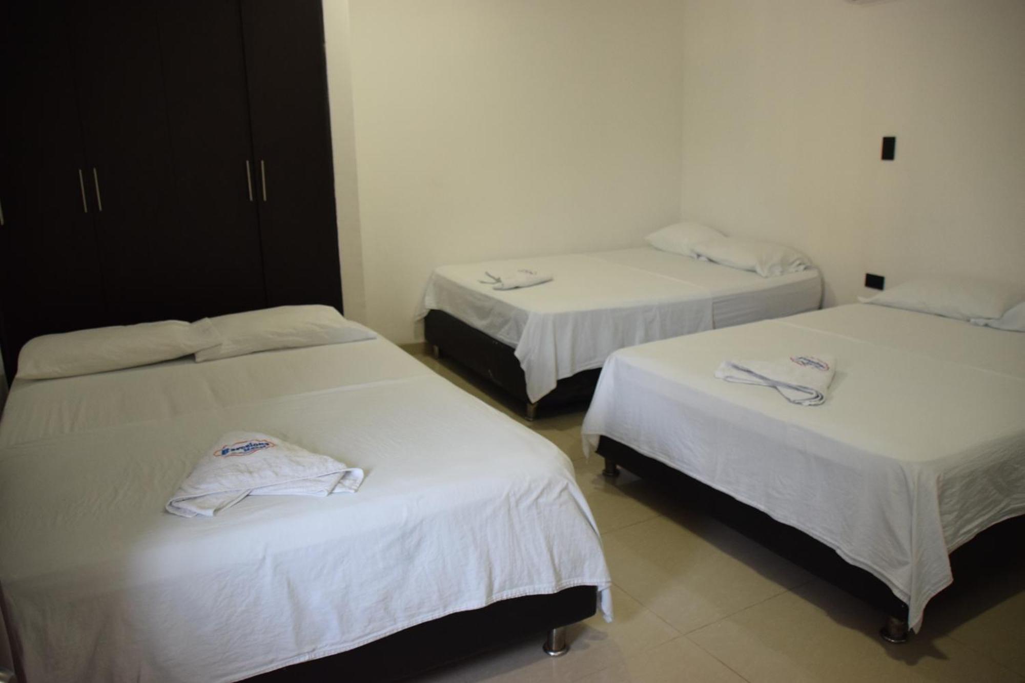 Hotel Barcelona Montería Esterno foto