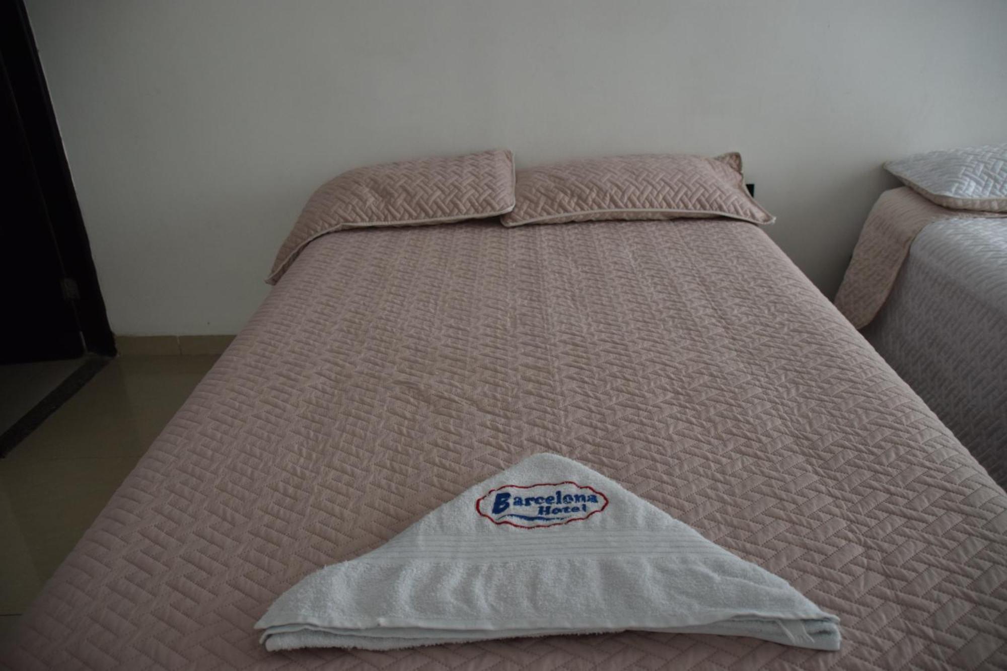 Hotel Barcelona Montería Esterno foto