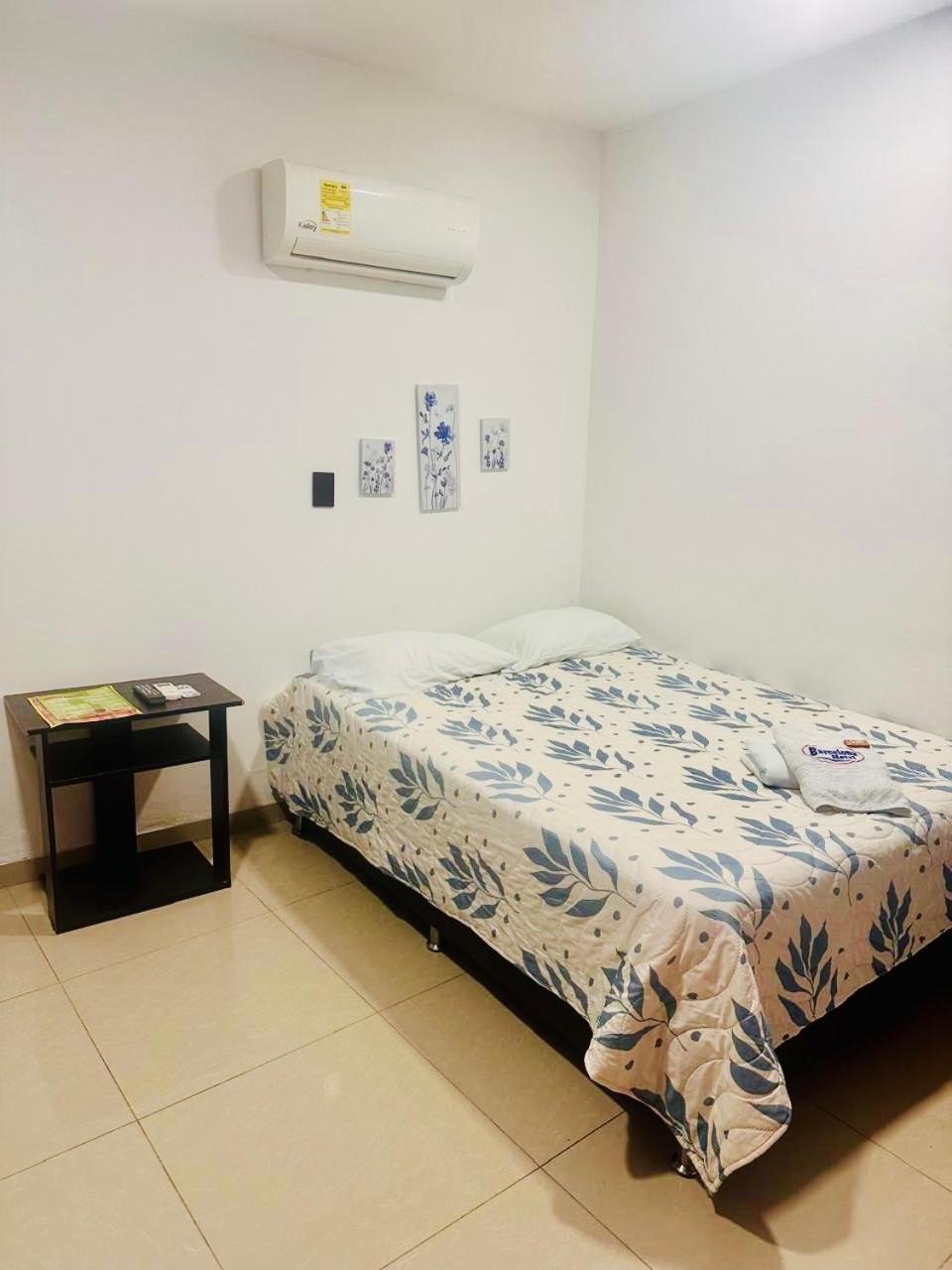 Hotel Barcelona Montería Esterno foto