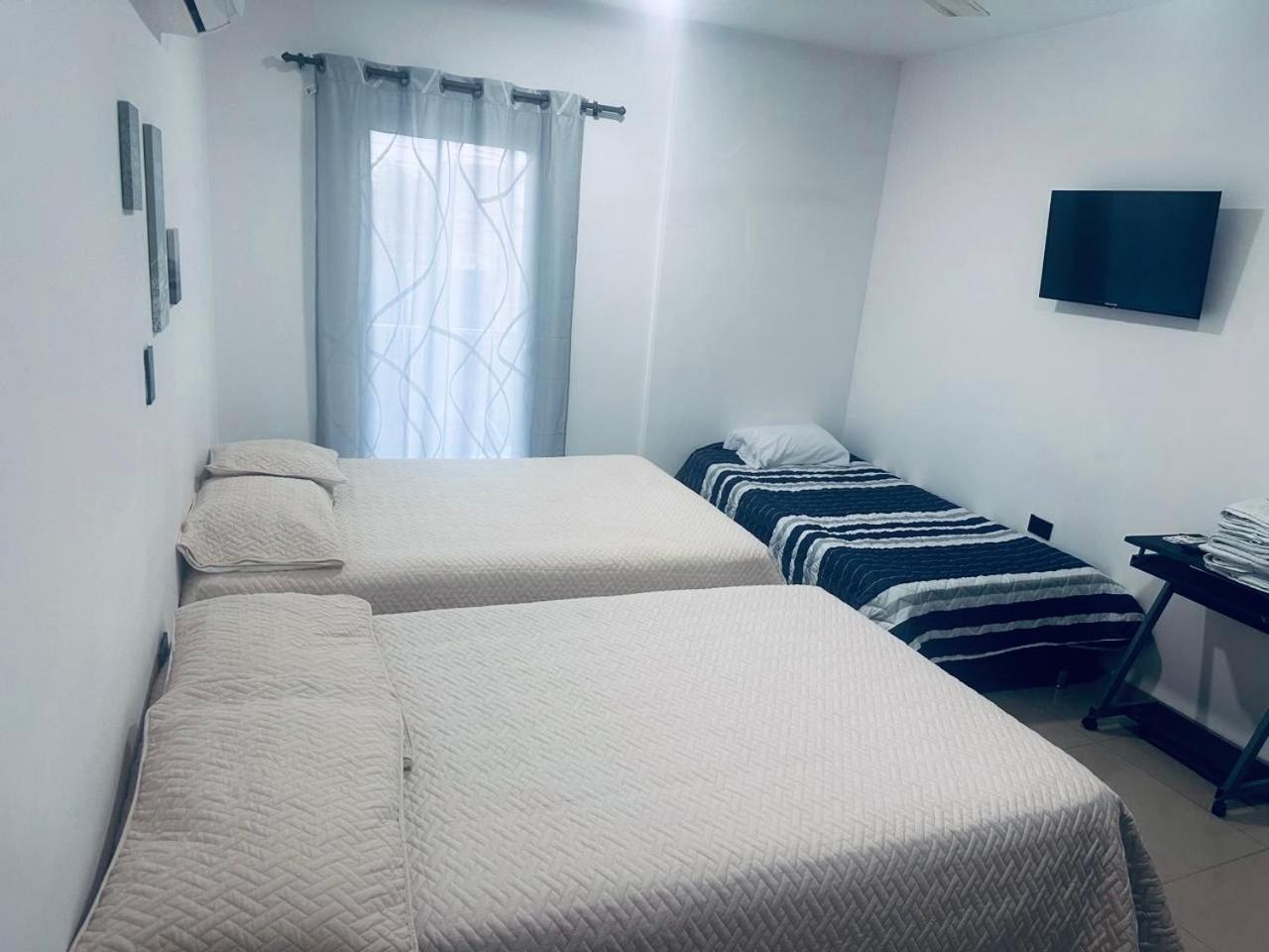 Hotel Barcelona Montería Esterno foto
