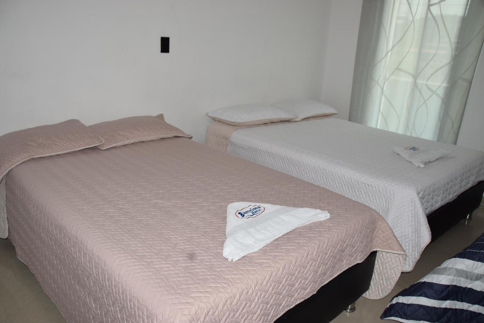 Hotel Barcelona Montería Esterno foto