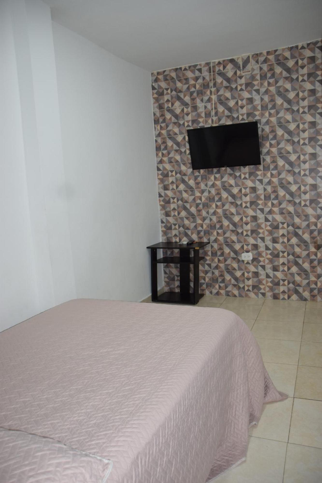 Hotel Barcelona Montería Esterno foto