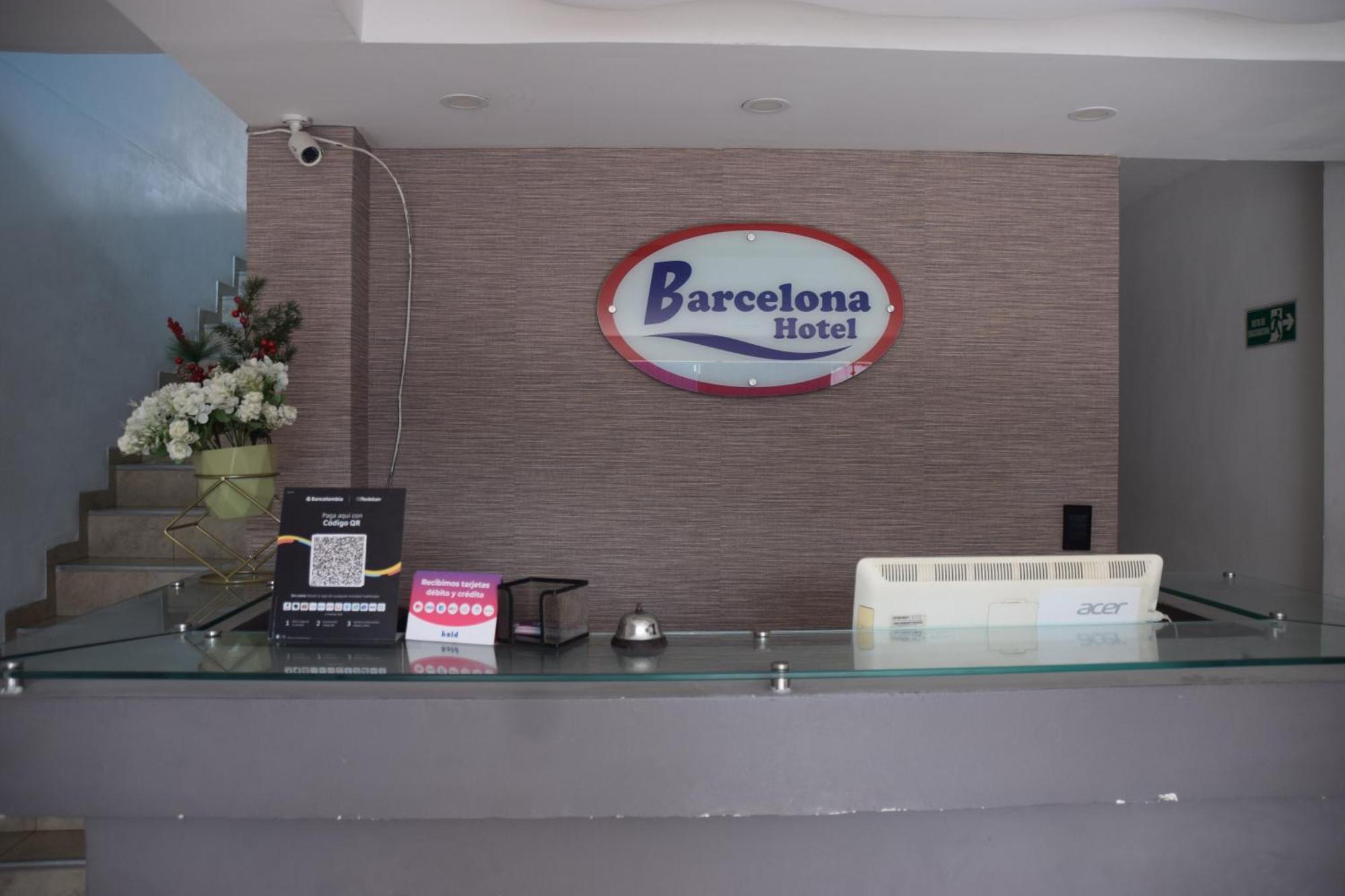 Hotel Barcelona Montería Esterno foto
