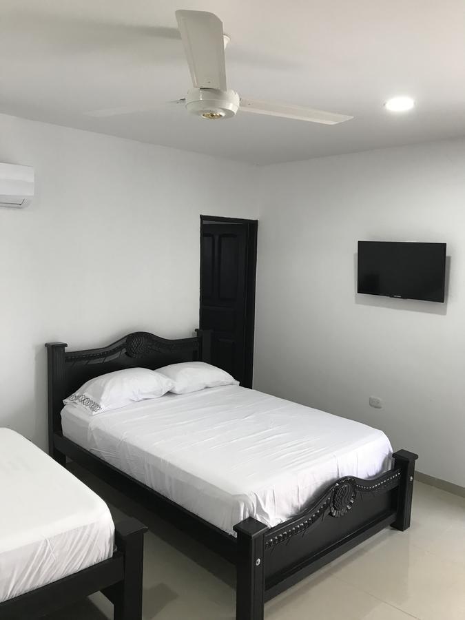 Hotel Barcelona Montería Esterno foto