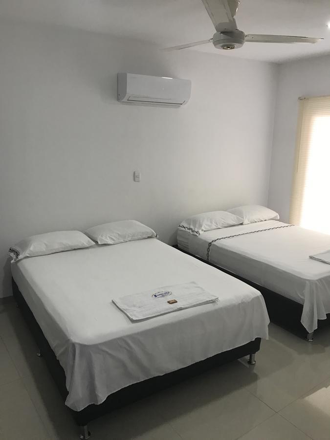 Hotel Barcelona Montería Esterno foto